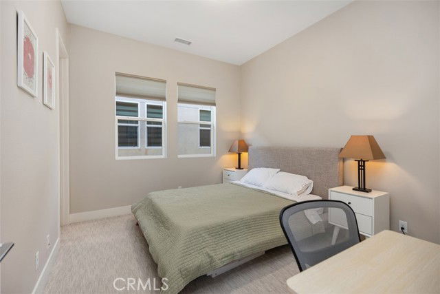 Building Photo - 227 Follyhatch