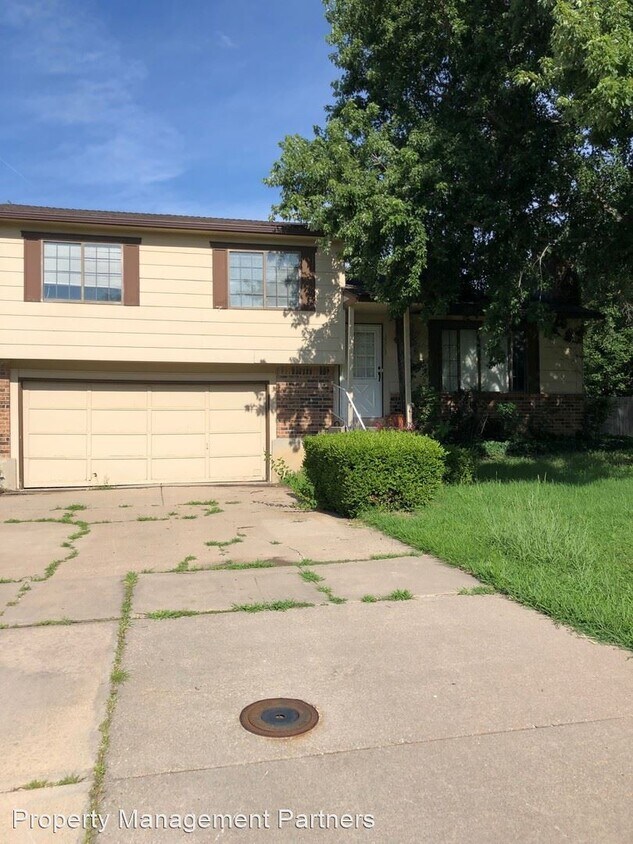 Primary Photo - 3 br, 2 bath House - 3203 N Brookfield