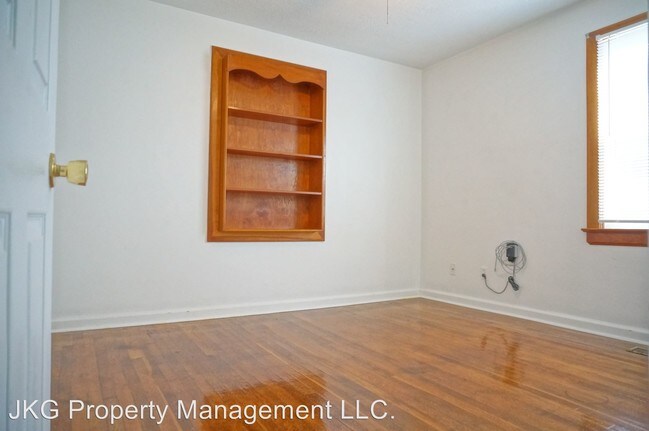 Building Photo - 4 br, 2.5 bath House - 34 Davis Ave