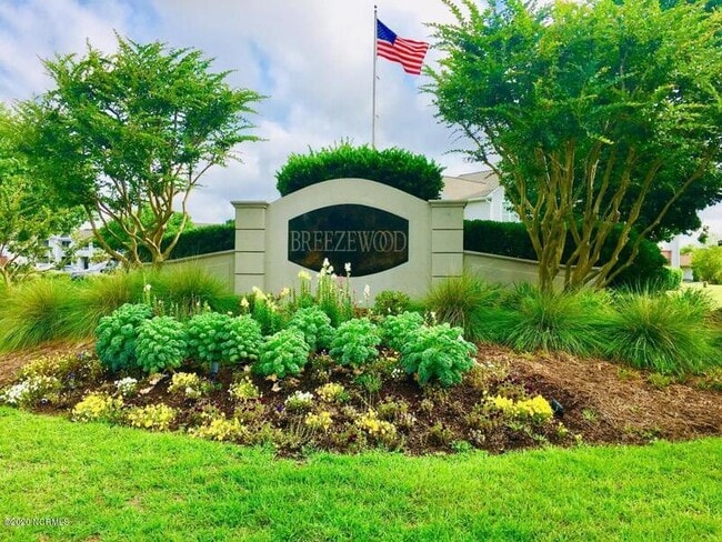 Foto del edificio - 4156 Breezewood Dr