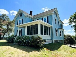 Building Photo - 90 Maple Ave