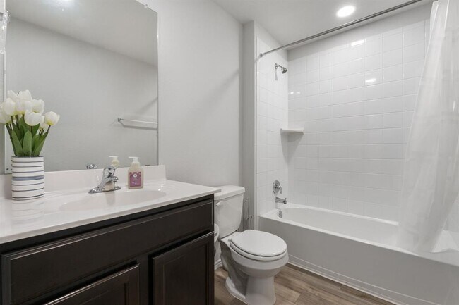 Building Photo - 588 Wyatt Wy