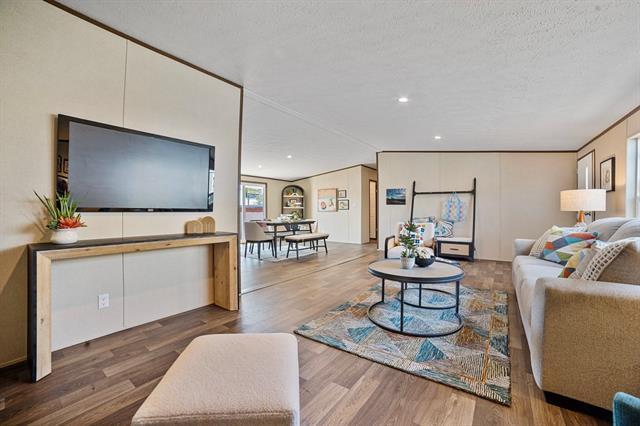 Foto del edificio - 284 Pine Grove Rd