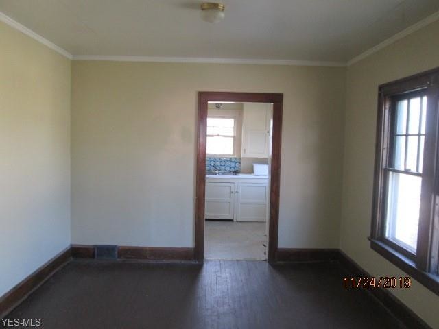 Building Photo - 3702 Sunset Dr