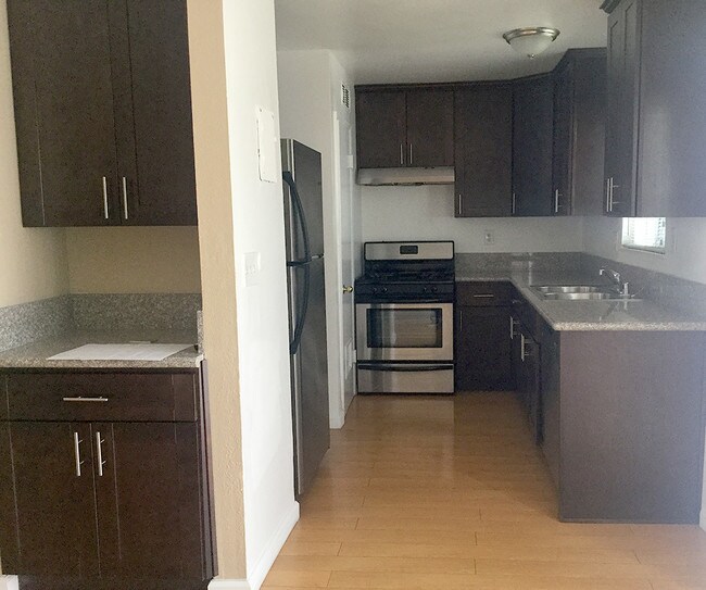 Foto del edificio - 8617 Wilbur Ave