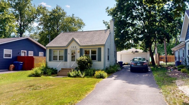 Building Photo - 130 Syril Dr