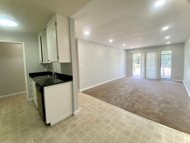 Foto del edificio - Cozy 1-bedroom Condo for Rent- Parkmont!