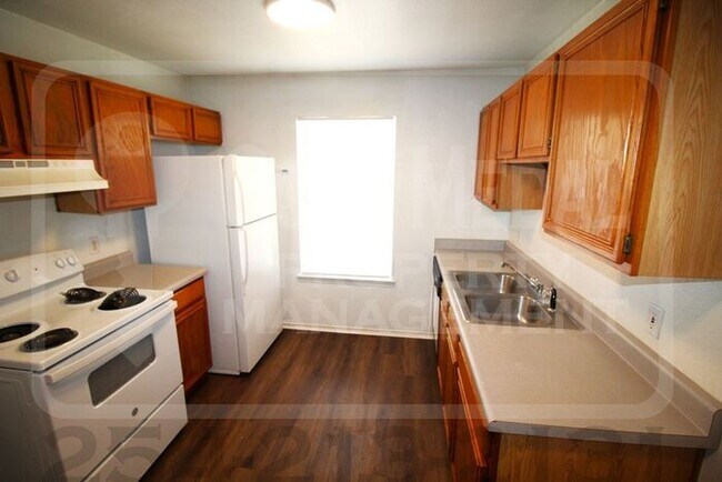 Foto del edificio - 1708 Windward Dr