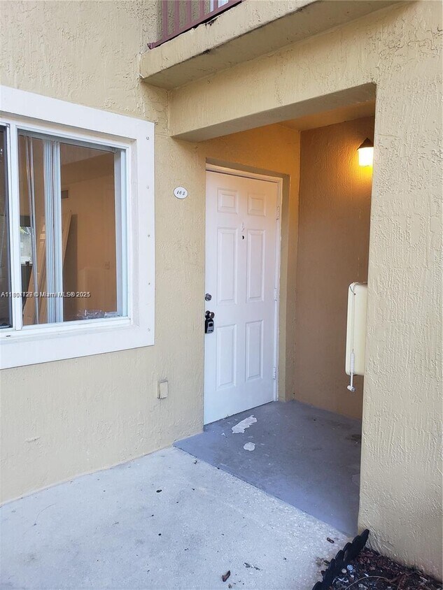 Primary Photo - 7940 NW 6th St