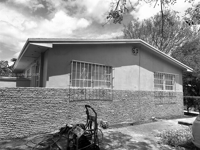 Foto del edificio - 412 SW 10th St