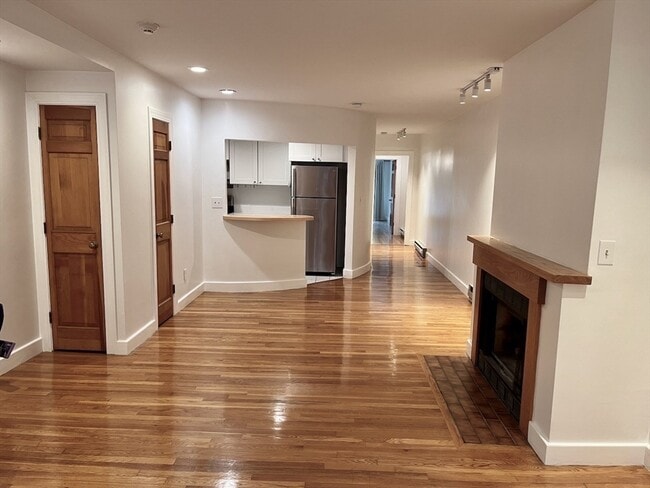 Foto del edificio - 236 W Canton St