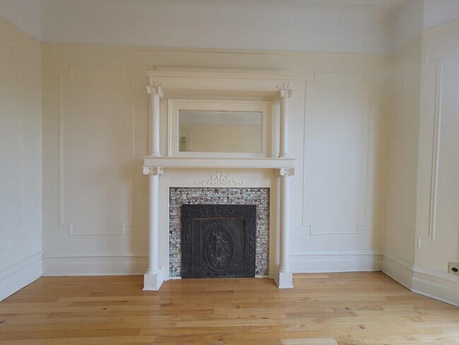 Foto del edificio - 959 Saint Johns Pl