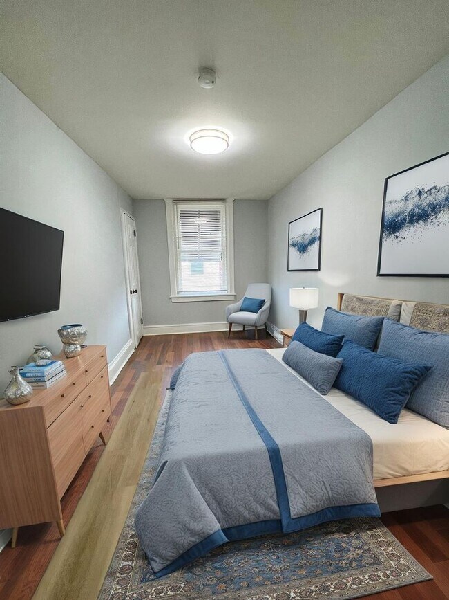 Building Photo - Beautiful & spacious 3b/1.5b home