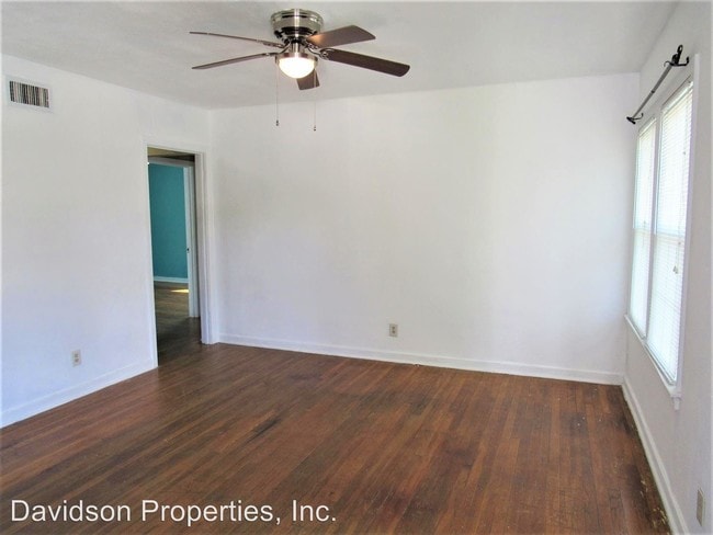 Building Photo - 3 br, 2 bath House - 139 Belfast Dr