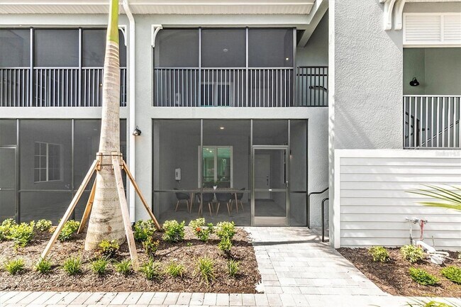 Foto del edificio - 12520 Galapagos Ct