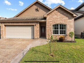 Building Photo - 111 Harbour Town Cir
