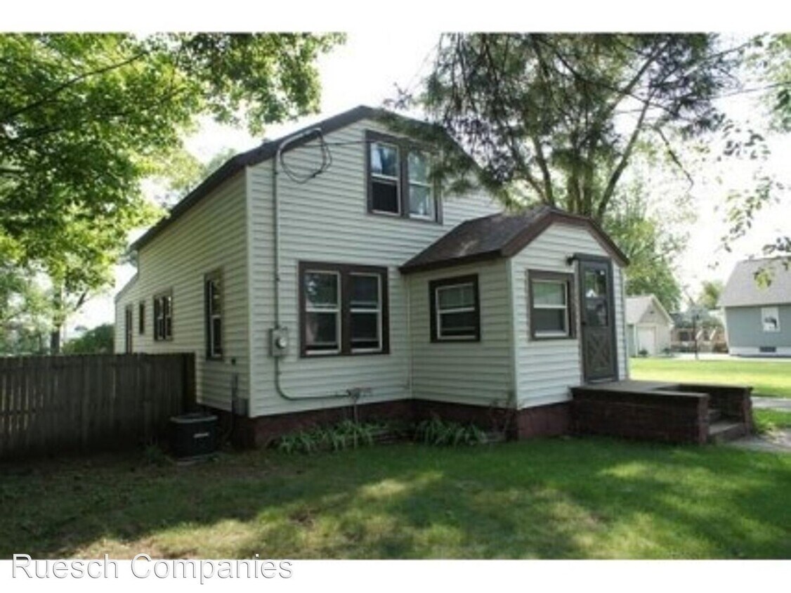 Primary Photo - 3 br, 1 bath House - 1981 6th Street South
