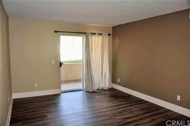 Building Photo - 2400 Del Mar Way
