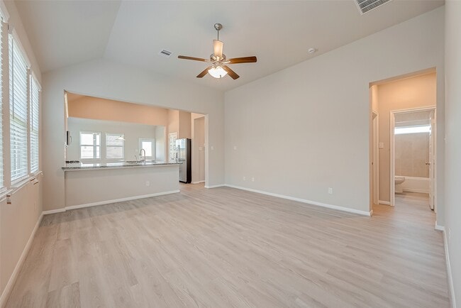 Building Photo - 1091 Lilly Ln