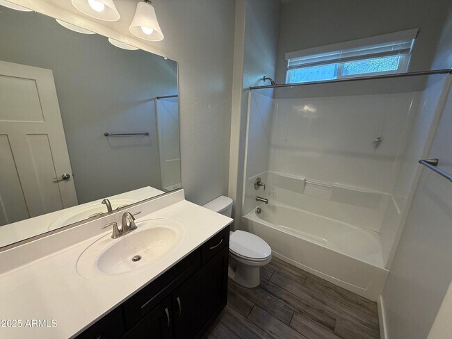 Foto del edificio - 15694 W Melvin St
