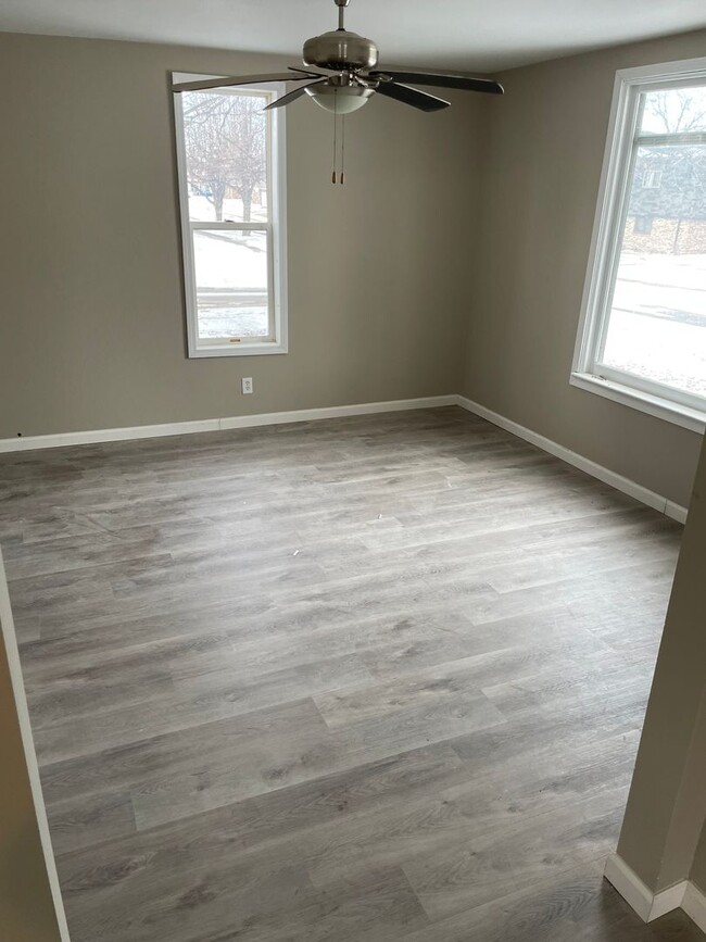 Building Photo - 3 Bed, 1 Bath House for Rent in Reinbeck, ...