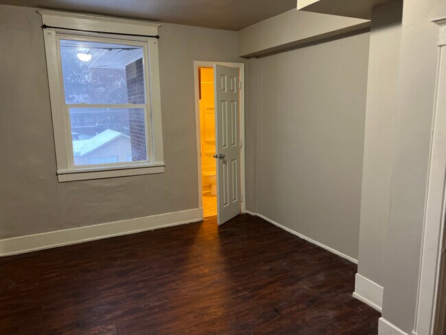 Foto del edificio - 1605 N Madison St