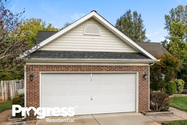 Building Photo - 1040 Sandy Point Dr SW