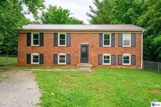 Building Photo - 148 Maple Ln