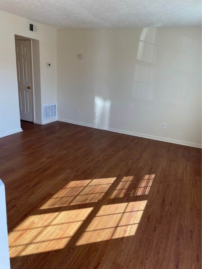 Foto del edificio - 228.5 S Porter Dr