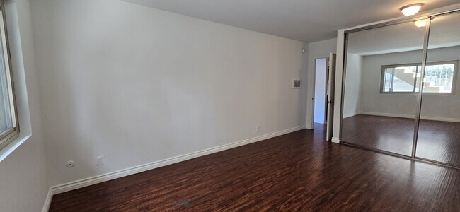 Foto del edificio - 4311 Coldwater Canyon Ave