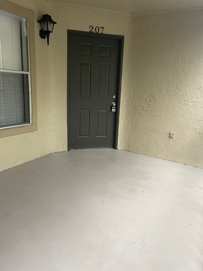 Foto del edificio - 629 Dory Ln
