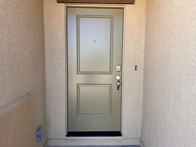 Building Photo - Fernley House For Rent 3 Bedrooms and 2 Bathrooms
