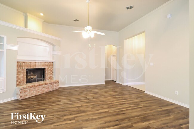 Foto del edificio - 2204 Reedway Ct