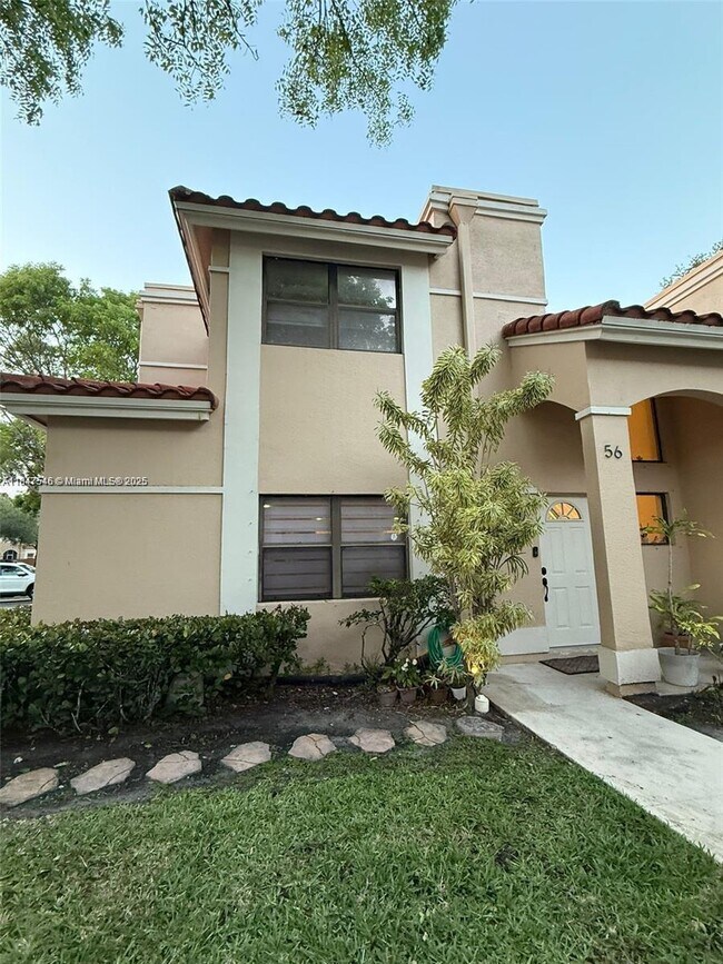 Foto del edificio - 513 Racquet Club Rd
