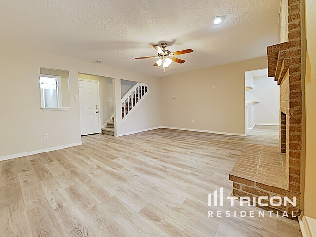 Foto del edificio - 16815 Shrub Oak Dr