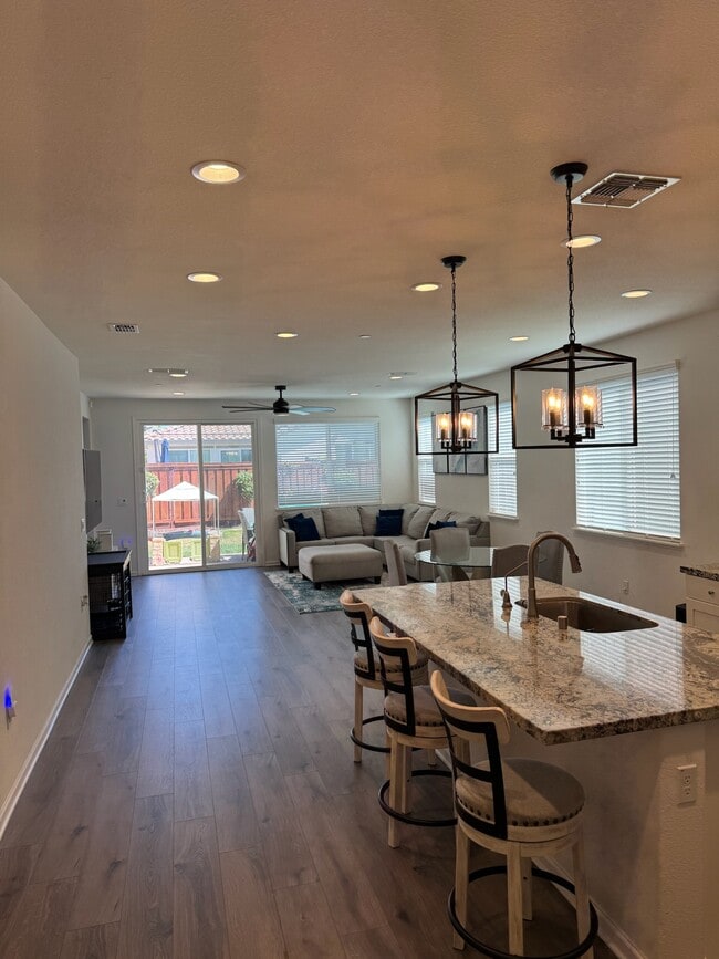 Building Photo - 2329 Middlebury Dr