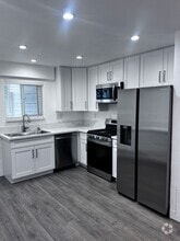 Building Photo - 34102 La Serena Dr