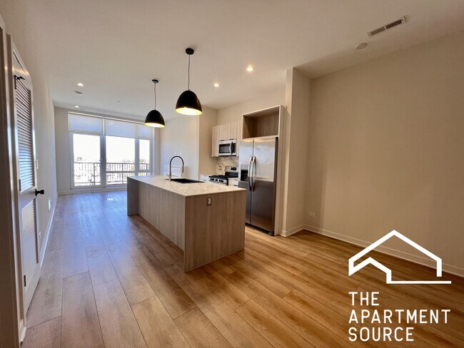 Foto del edificio - 6340 W Belmont Ave