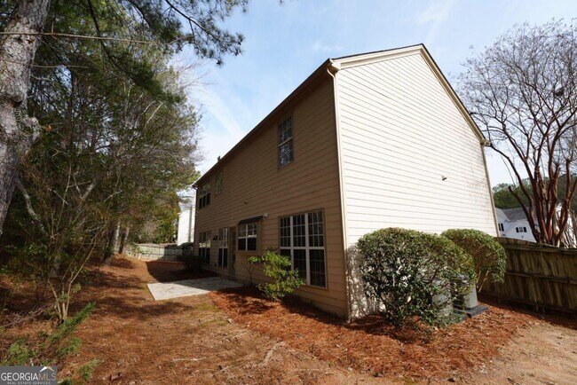 Foto del edificio - 7330 Brassfield Dr
