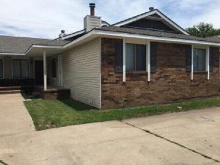 Primary Photo - 1216 E Selma St