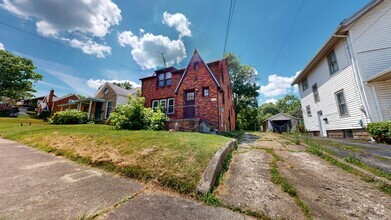 Building Photo - 350 Sturges Ave