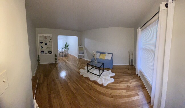 Building Photo - 532 Marquette Dr