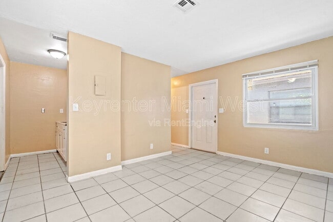 Photo - 1022 NW 6th Ave Apartment