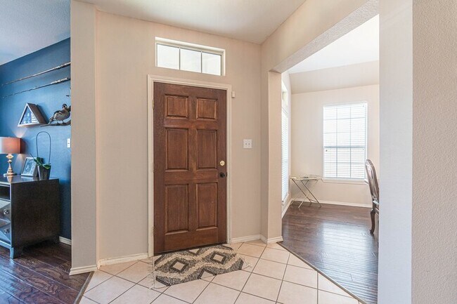 Building Photo - 115 Knights Cross Dr
