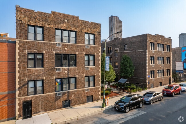 Building Photo - 740-750 W Addison St