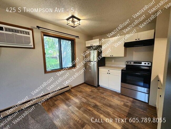Building Photo - 425 S Thompson Ave