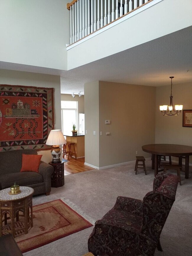 Foto del edificio - 5120 Holly Ln N