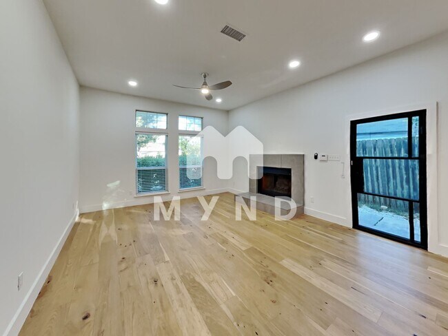 Foto del edificio - 12315 Turtle Rock Rd Unit A