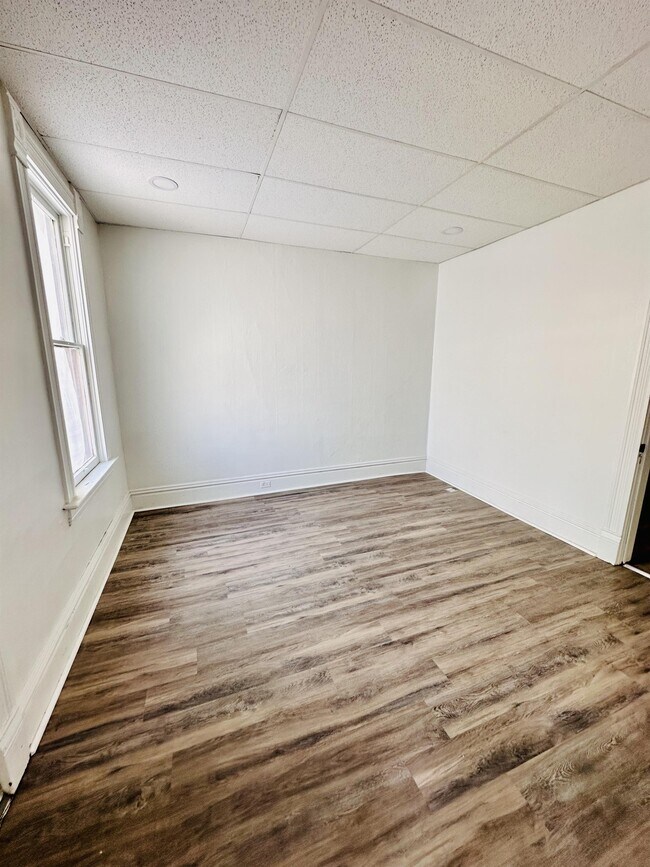 Foto del edificio - 814 Caledonia St