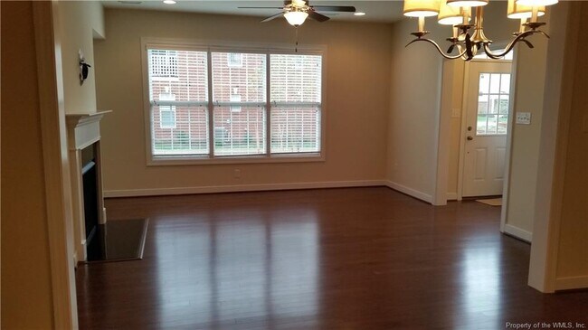 Building Photo - 4211 Greenview Alley